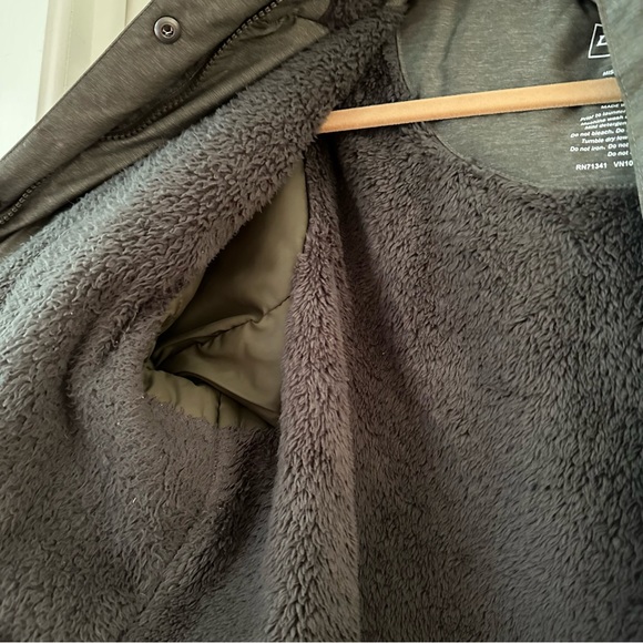 Women’s L.L.Bean Winter Warmer Jacket - Picture 9 of 9